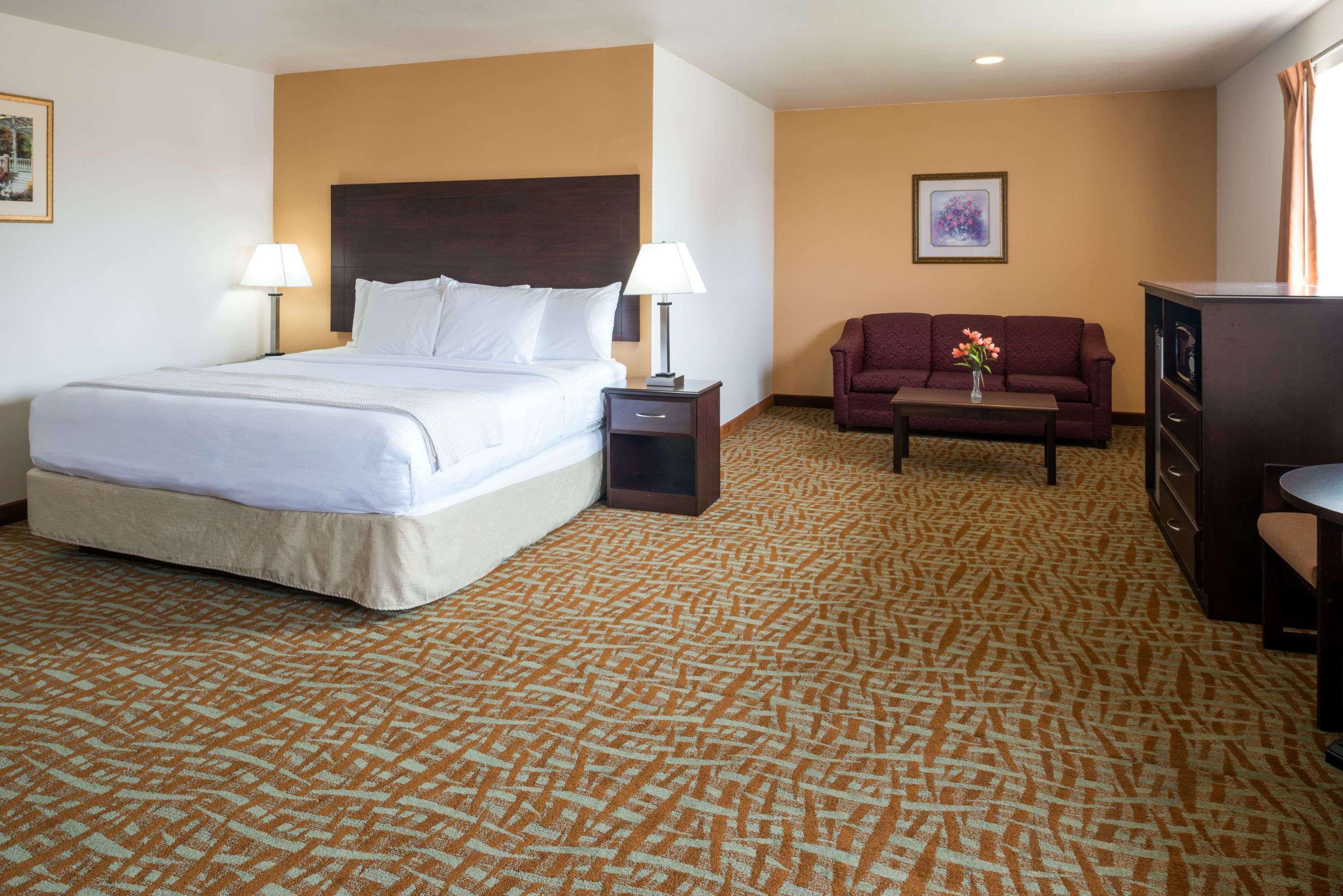 Days Inn & Suites By Wyndham Spokane Airport Airway Heights Bagian luar foto
