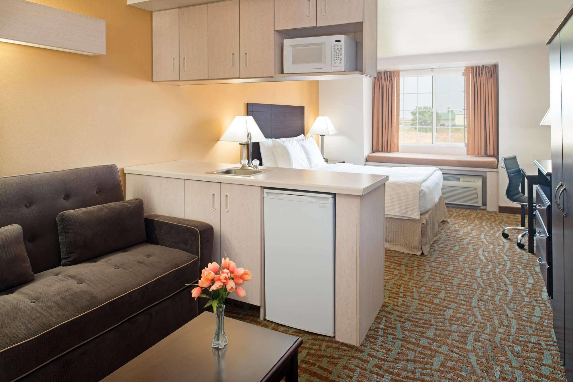 Days Inn & Suites By Wyndham Spokane Airport Airway Heights Bagian luar foto